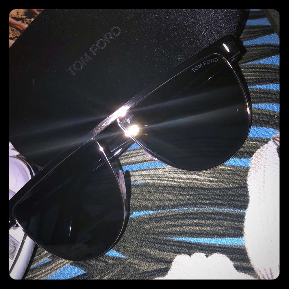 Authentic Tom Ford TF570 Gold/Grey Mirror w/ Case
